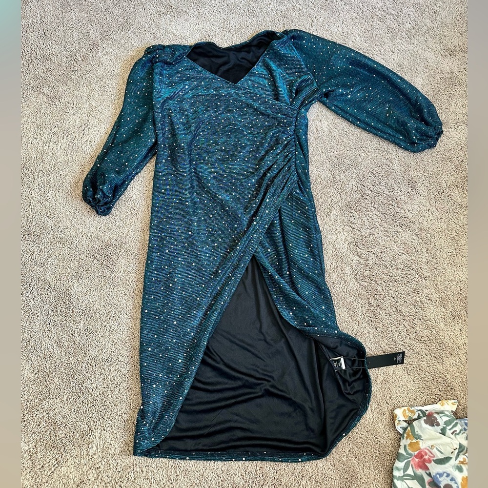 Blue Sheath Dress with V-Neck and Bishop Sleeves